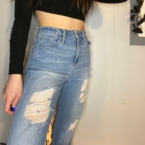 Ripped high wasted mom jeans
